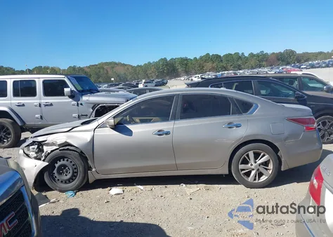 2015 Nissan Altima 2.5 Sv из США, поврежденный, VIN 1N4AL3AP4FC278194